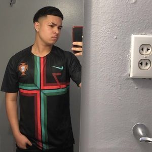 Meet your Posher, Juan